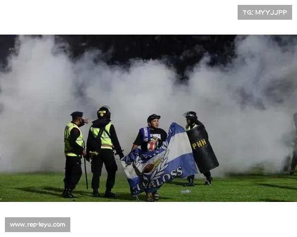 突尼斯联赛德比战后球迷冲突事件深度调查与处理措施分析